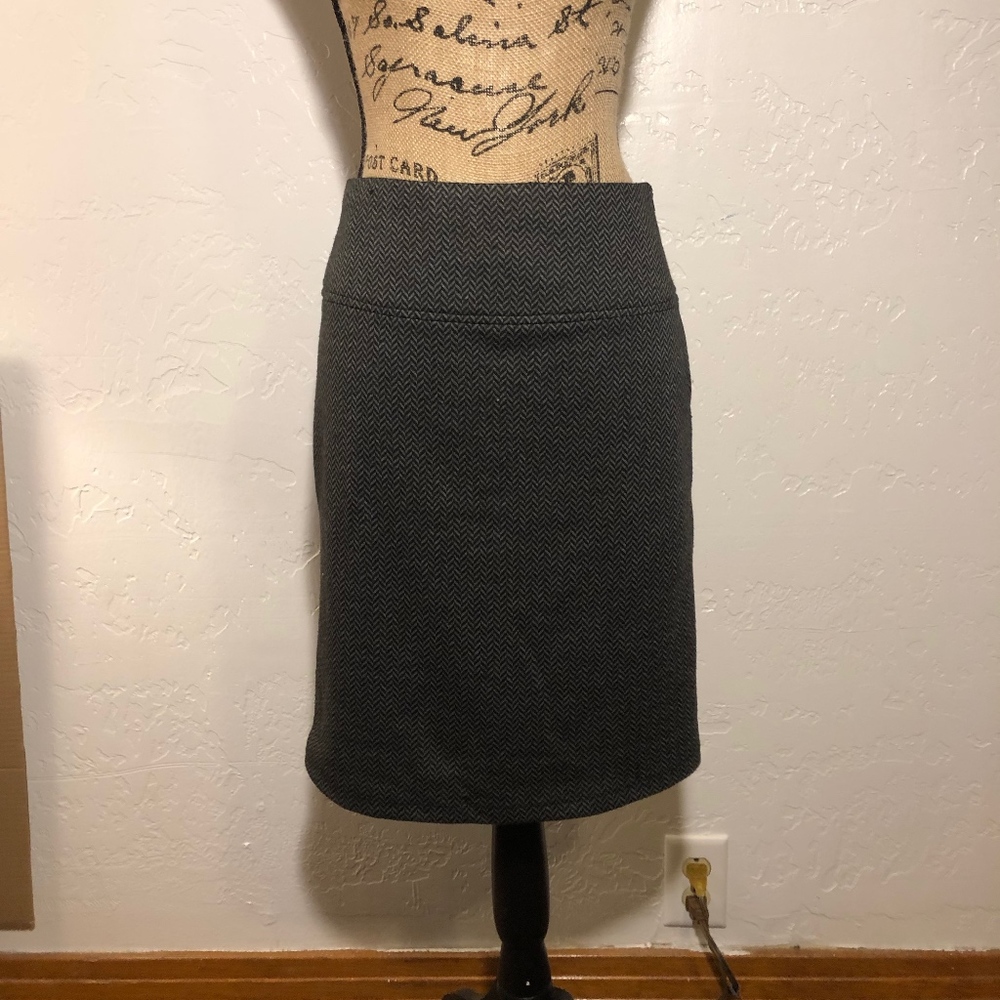 Suzy pencil skirt, size medium